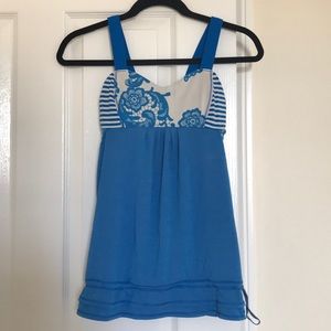 Lululemon Womens tank in blue. Size 4.